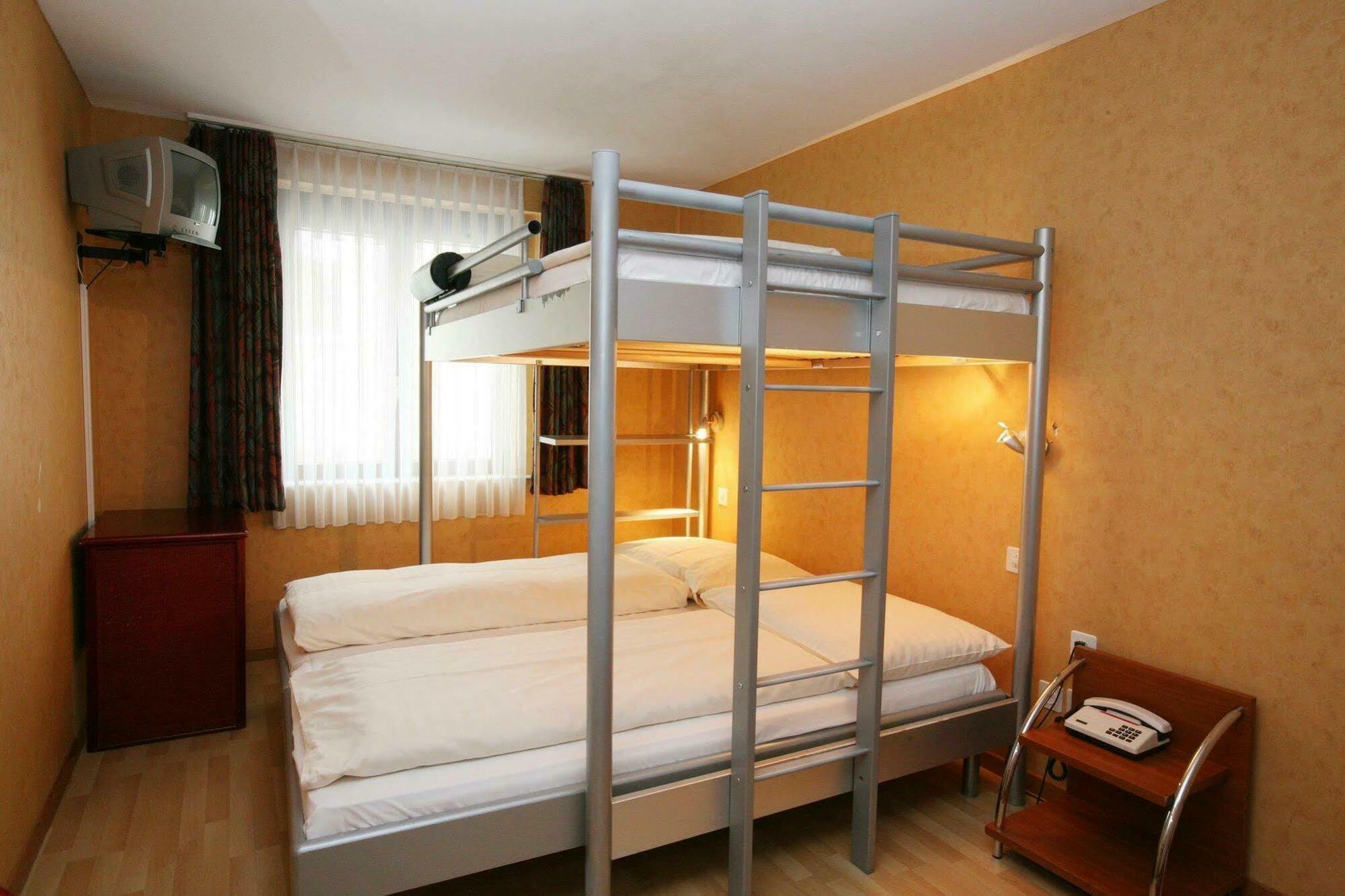 לוצרן Hotel Falken חדר תמונה